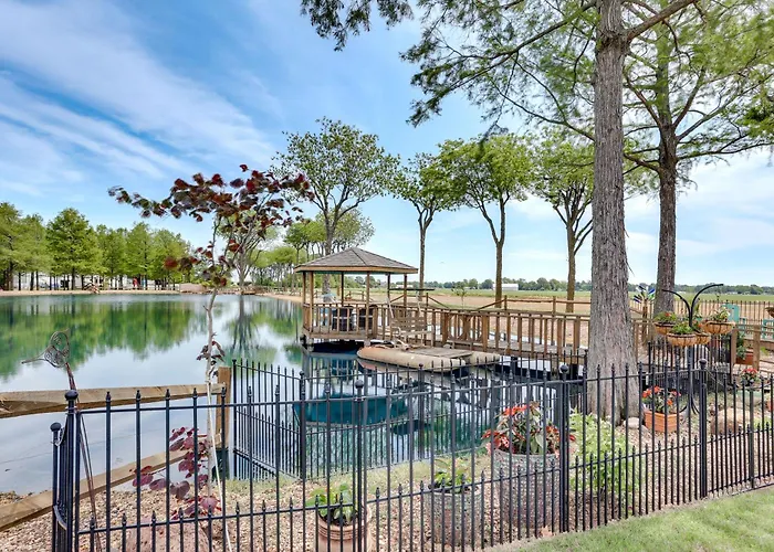 Hornersville Vacation Rental W/ Private Pond!