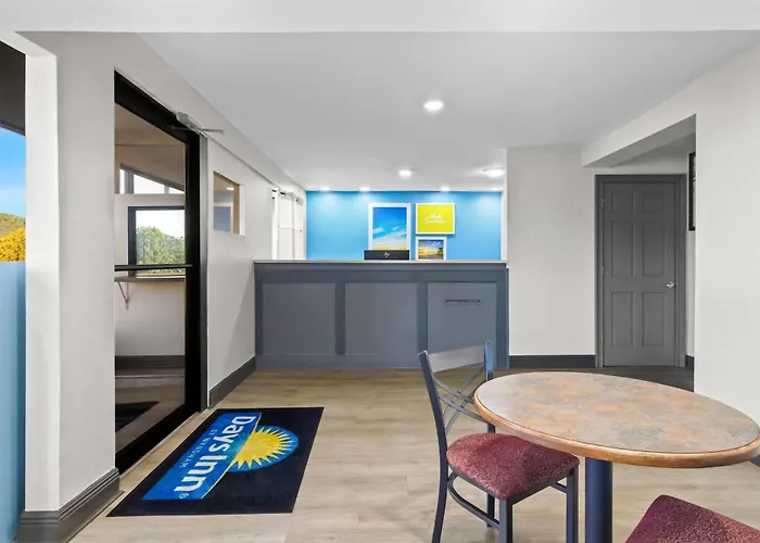 Days Inn By Wyndham Ocean Springs