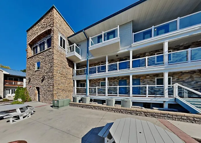 Put-In-Bay Waterfront Condo #208