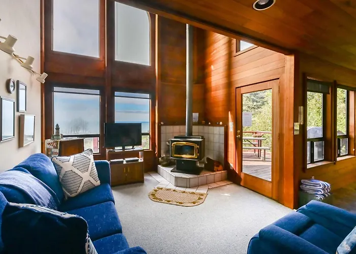 Ocean View Home With Fireplace Hot Tub Deck