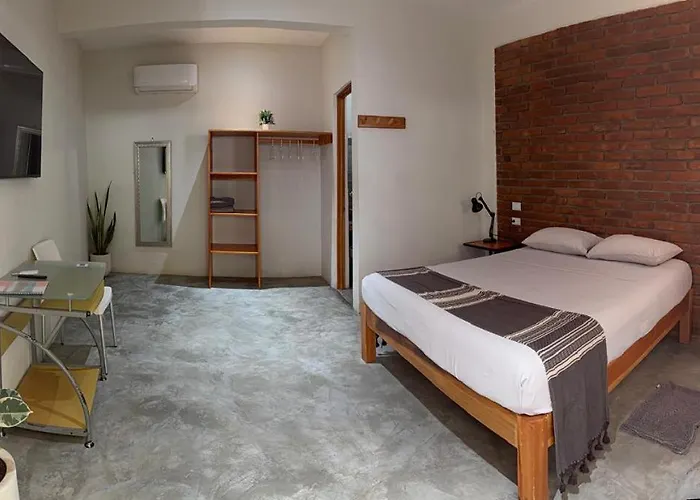 Casa Sixta a 7min del aeropuerto internacional PMX y 2 cuadras terminal autob ADO