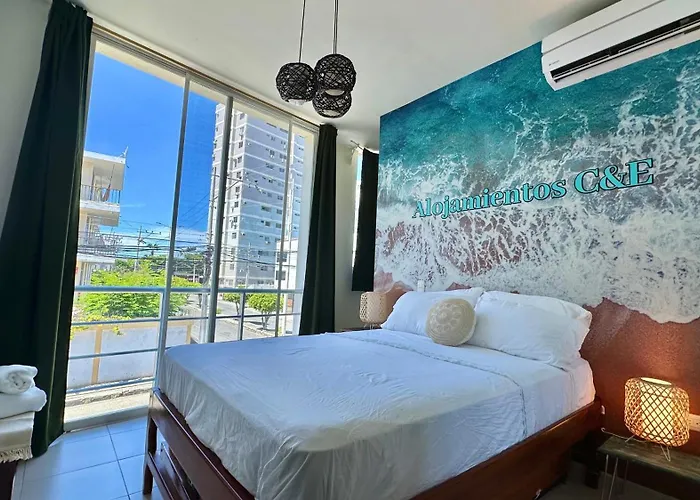 C&E Alojamientos Apartamentos , A Una Calle De La Playa Y Malecon