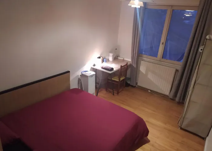 Chambre Individuelle Tres Confortable Avec Verrou