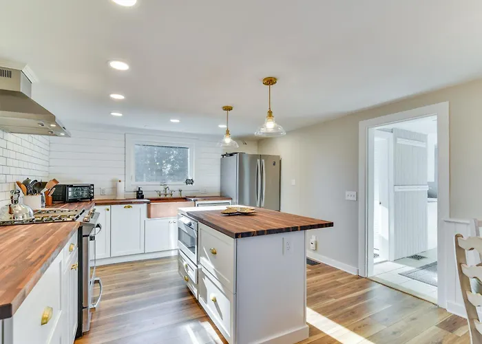 Quiet Waterfront Home: Ideal Maine Escape!