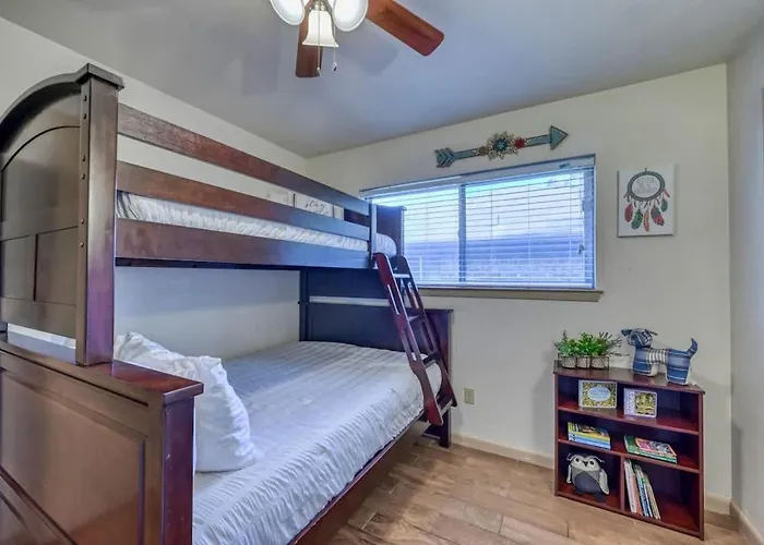 Kerrville Hidden Gem With Firepit And Grill - Great Location