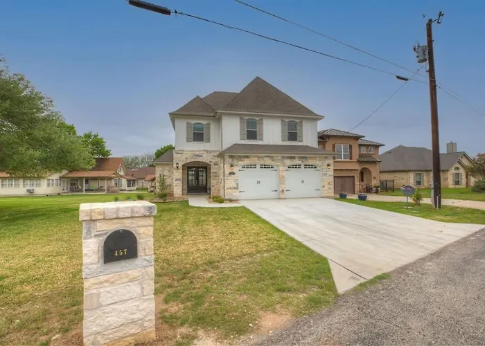 Stunning Luxury Home On Lake Lbj!