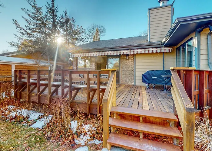 Work & Play! Spacious Lake-View Home In Greeley