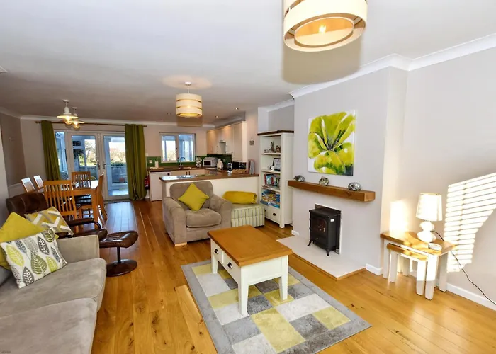 18 Marriotts Way