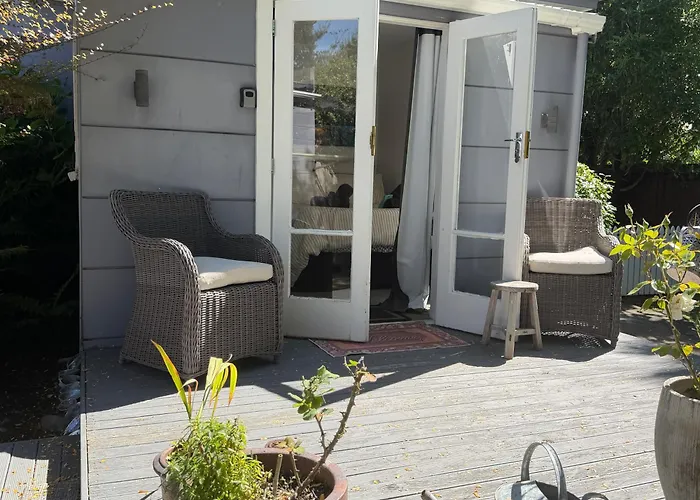 Peaceful Homestay 7 Minutes From Christchurch Airport