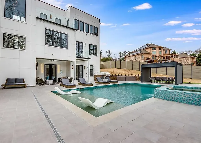 Serenity Estates 5Br Modern Retreat