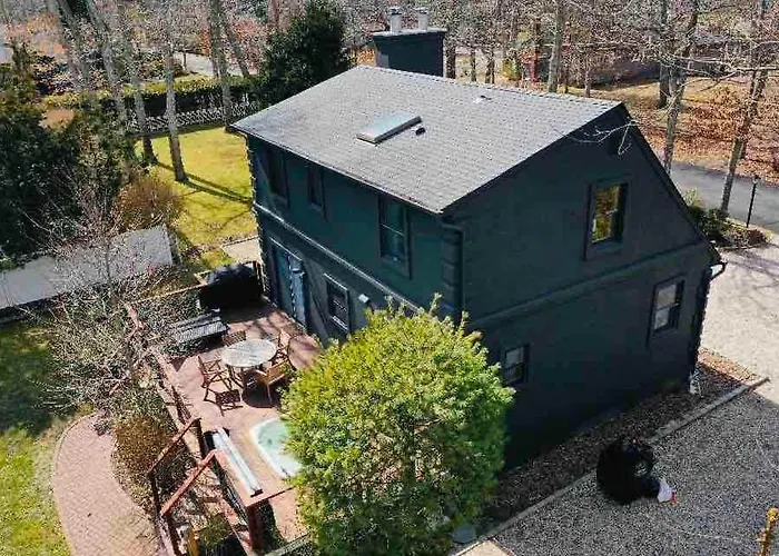 Year Round Jacuzzi - Blackberry Home