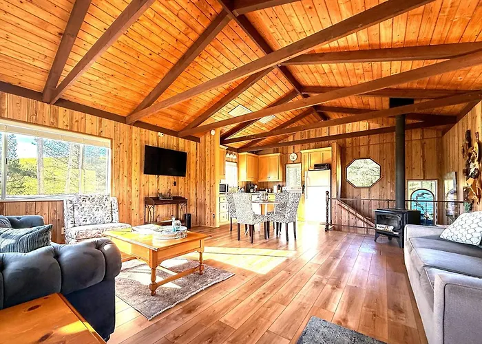 Cambria Mountain View Retreat
