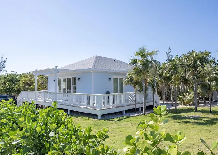 Silver Palms - Brand New Designer Home On Banks Road Home