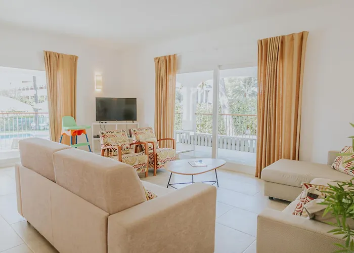 Villa Santo Tomas - Gabriela