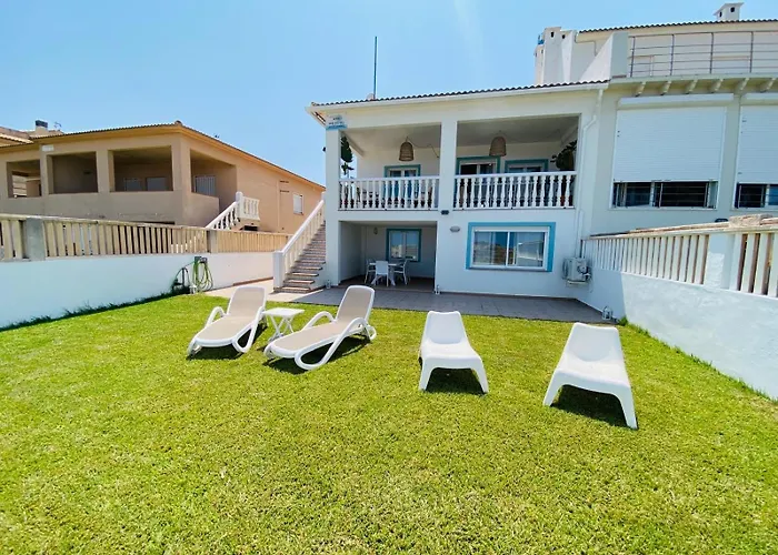 Villa AMANAY a Primera Línea de Playa con Piscina