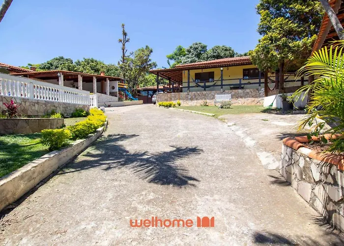 Sitio em Aracariguama com Piscina e Churrasqueira