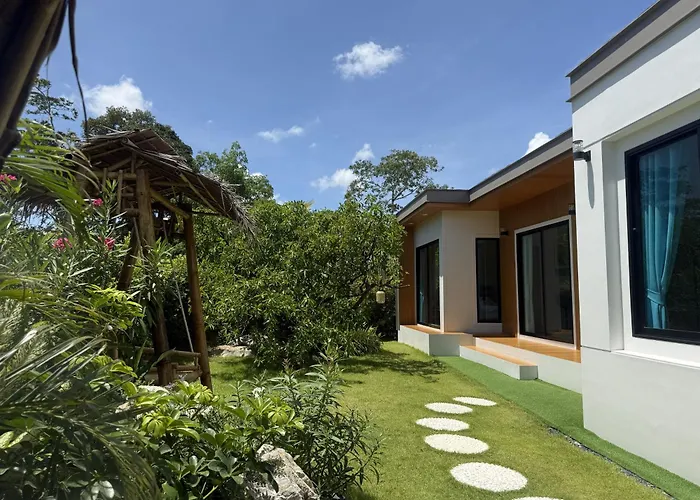 Ao Nang Escapes Tropical Villas & Studios