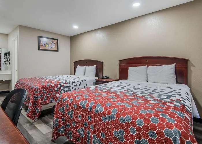 Super 8 By Wyndham Waco North I-35