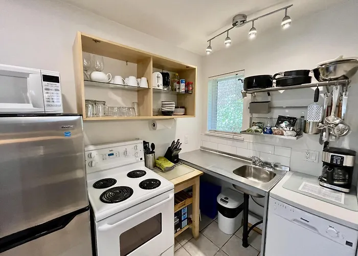 Great Cabin In Close To Walking Trails And Beaches - 13T