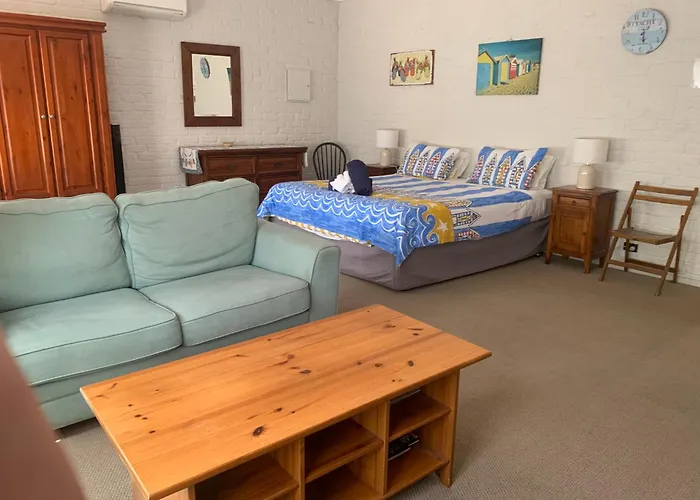 Bentworth Lodge