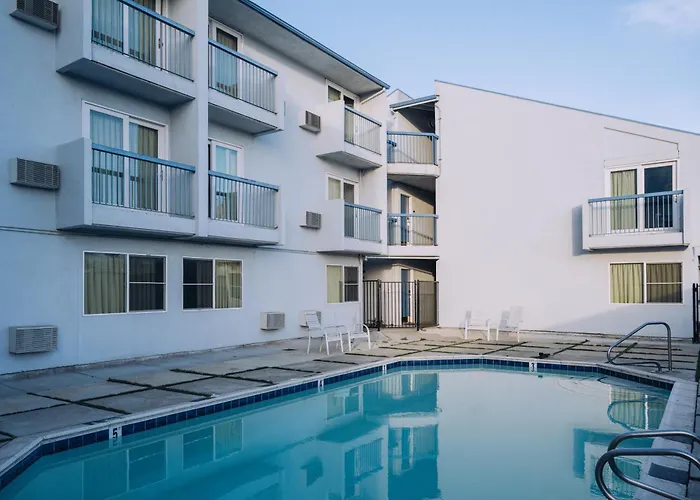Sand Dollar Inn