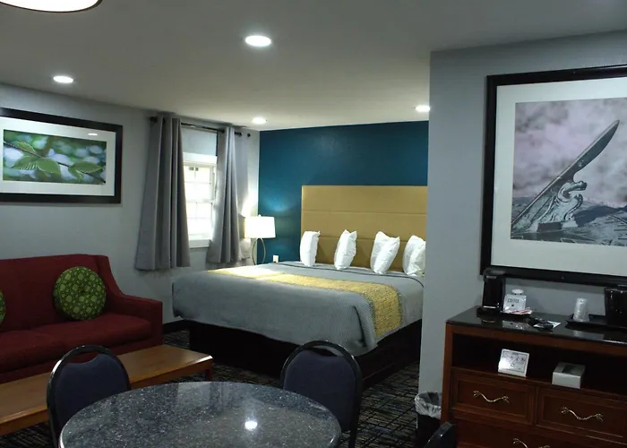 Havenpointe Inn & Suites