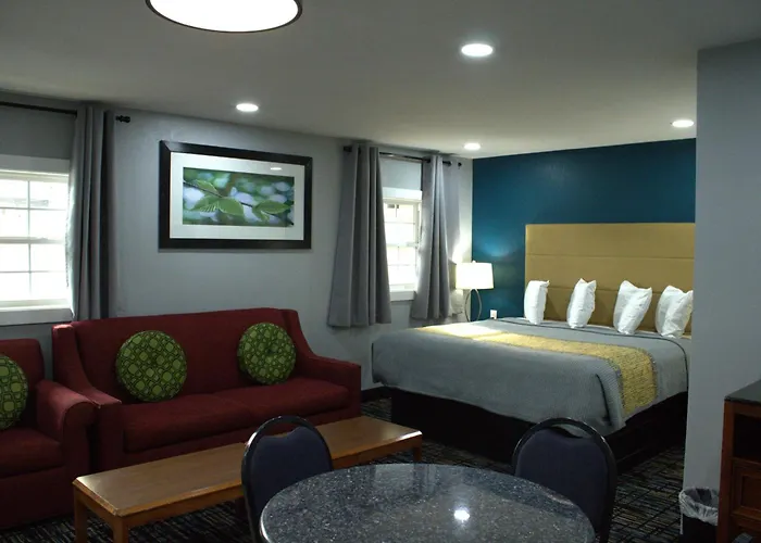 Havenpointe Inn & Suites