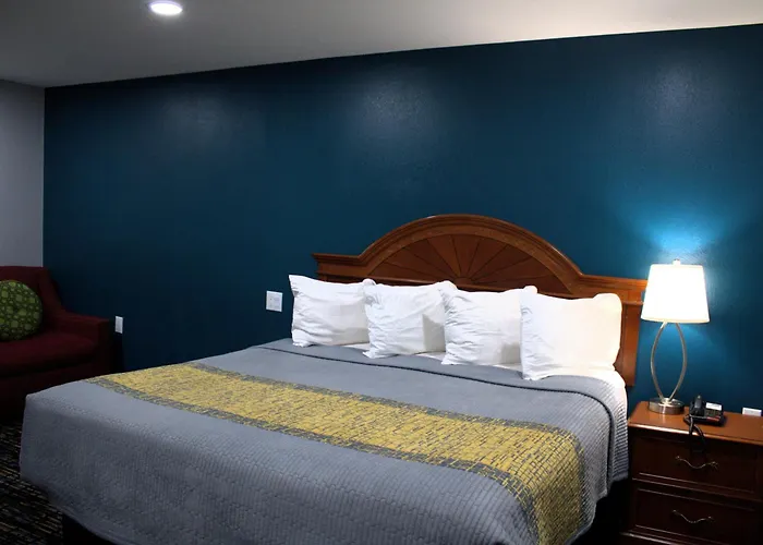Havenpointe Inn & Suites