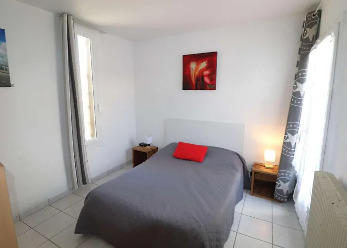Maison Mediterraneenne 60M² Avec Patio Et Parking Prive, A 5Min De La Plage, 3 Pieces Confortables