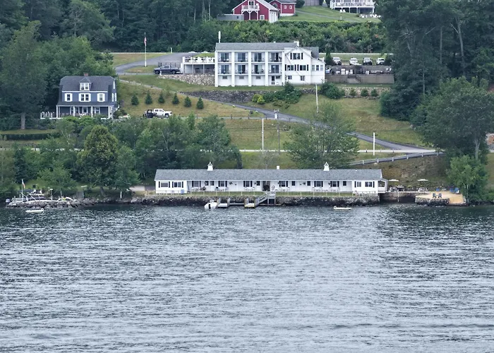 Belknap Point Inn