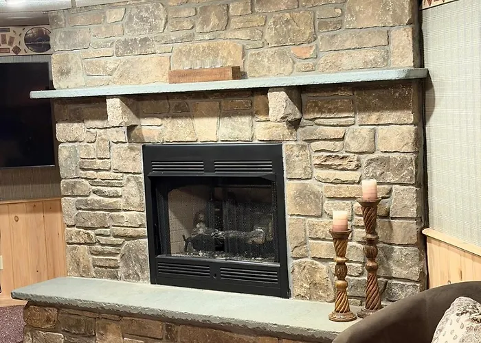 Riverside Retreat In Catskill Mountains With Pool, Hot Tub & Game Room