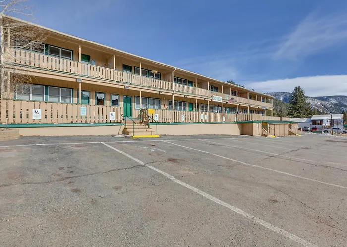 Walkable Location! Mtn-View Condo In Red River