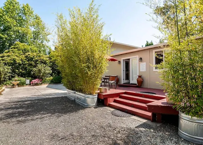 Sonoma Wine Country Bungalow