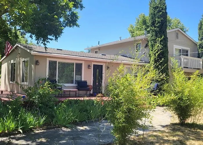 Sonoma Wine Country Bungalow