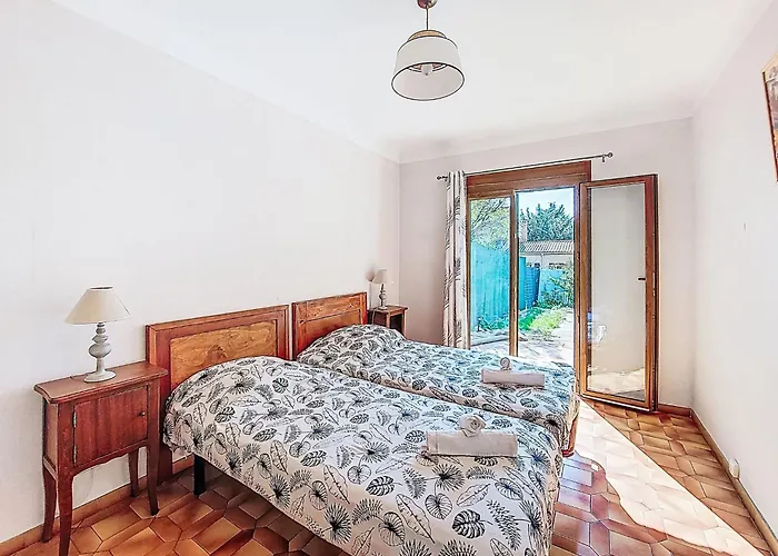 Holiday Home Provence Parc-7 By Interhome