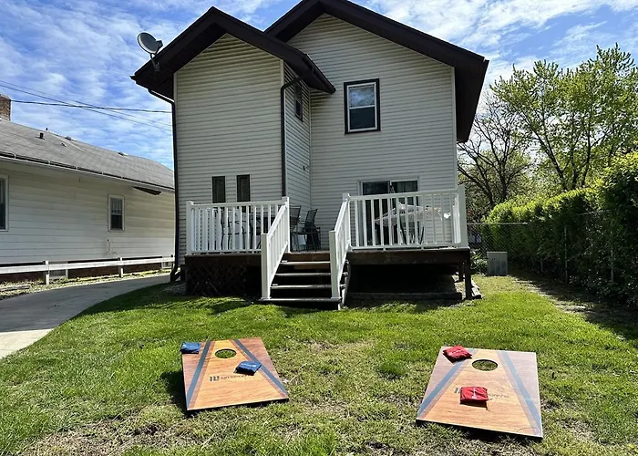 King Bed, 2 Full Baths, Easy Driveway Parking, 2Mi To Downtown & Coliseum