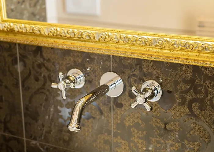 Noble Floor - Panoramic Luxury Apartment
