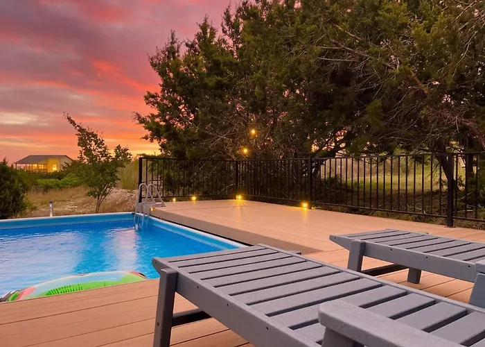 The Outlook - Spa And Deck Views Of Hill Country