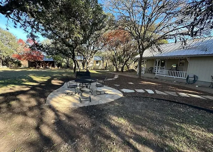 Stunning Home On The Blanco River
