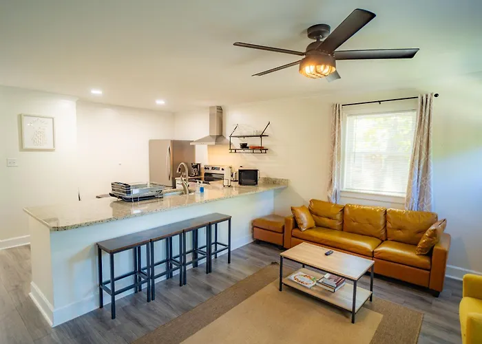 Renovated 2 Bed Walltown Home Walk To Duke! A