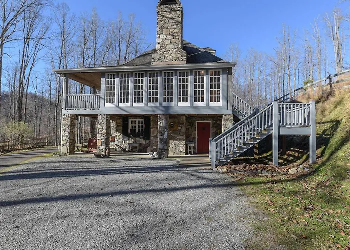 Hamersmith Hollow Retreat By Avantstay