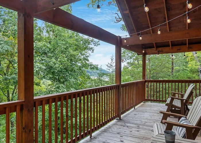 Goats & Honey Family Cabin