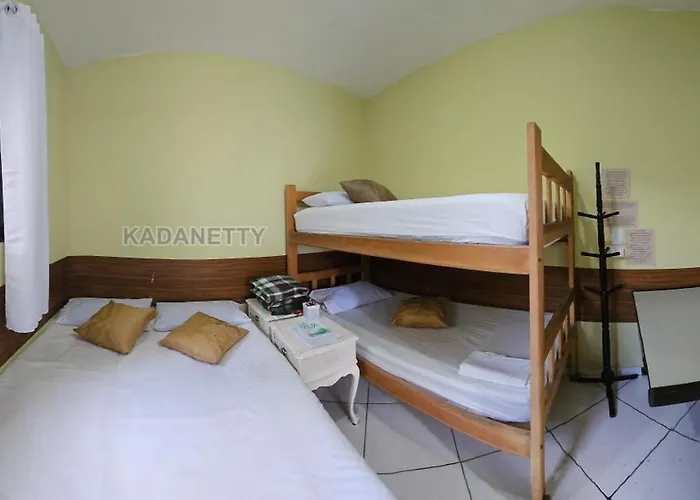 Casa Ventilada E Confortavel, Perto Da Rodovia E 2Km Da Praia