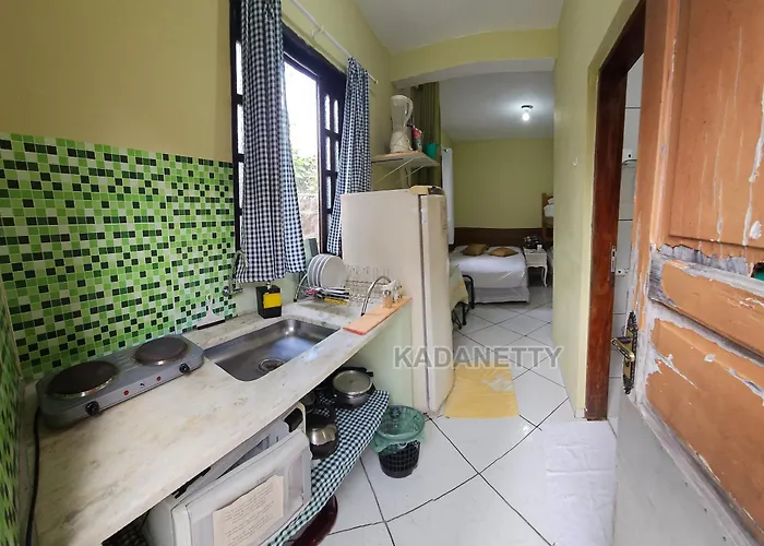 Casa Ventilada E Confortavel, Perto Da Rodovia E 2Km Da Praia