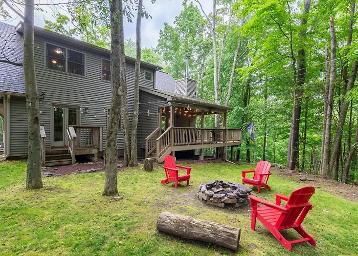 Bear Trail Chalet By Avantstay