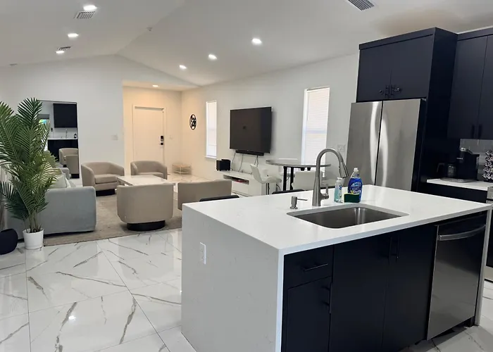 Palm Luxe Residence