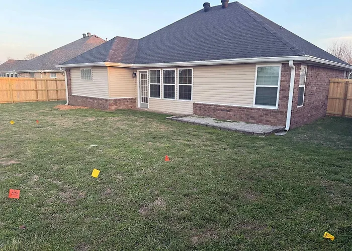 Beautiful 3 Bed 2 Bath Home Near Crystal Bridges