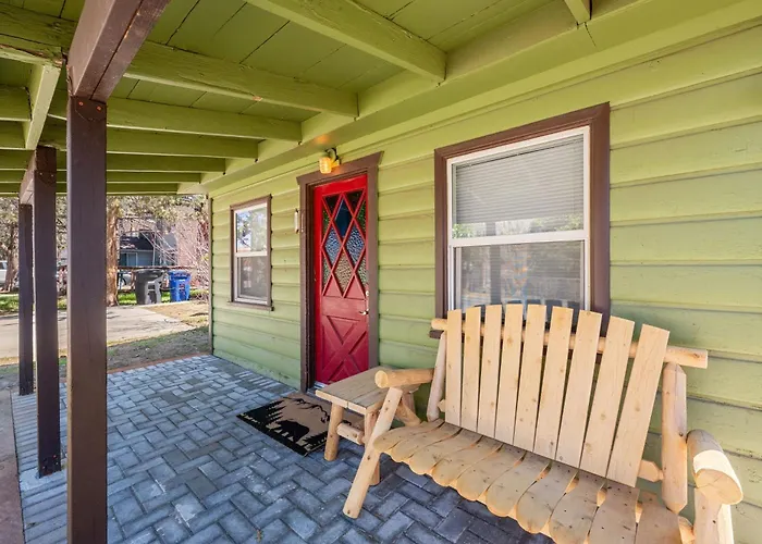 Hideaway Cabin - Cozy Romantic Cabin Perfect For Couples