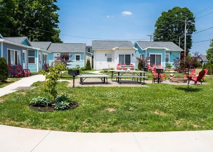 Sister Lake Cottages - Unit 1