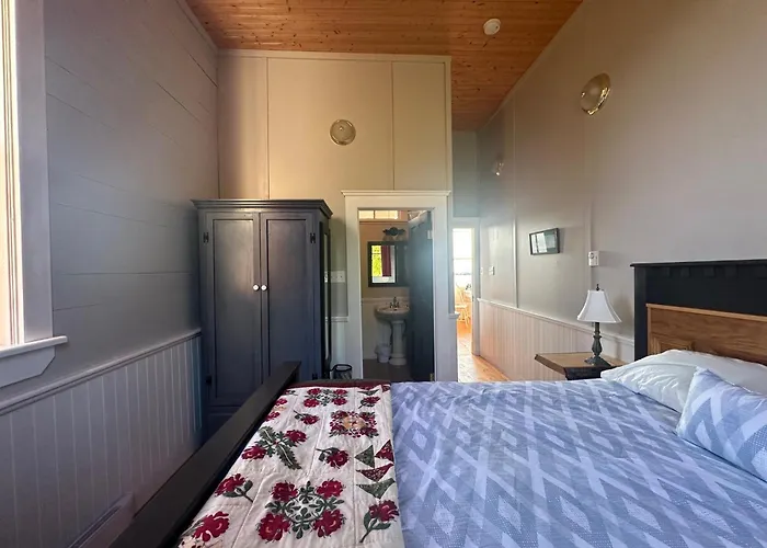 Trinity'S Oceanview Gem 2Br St Paul'S Schoolhouse